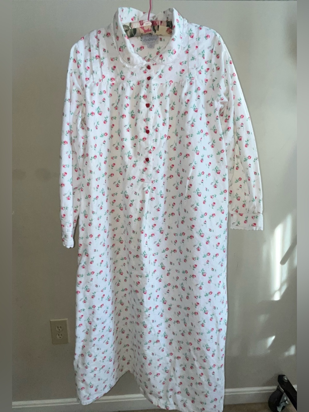 VINTAGE Y2K Lanz of Salzburg 100% Cotton Flannel white/red Nightgown Size M